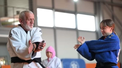 Düzceli yaşlı çift, torunları için judoya başladı