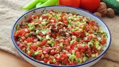 Gavurdağı Salatası Tarifi: Lezzetli ve Pratik Bir Salata!