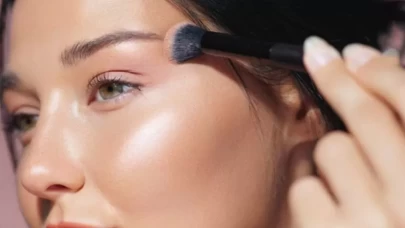 Romantik makyaj nasıl yapılır? İşte adım adım makyaj rehberi