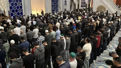 İstanbul'da ramazanın son teravih namazı kılındı