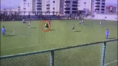 Hakeme yumruklu saldırı: maç tatil edildi!