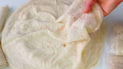 Yufka açmanın sırrı: 1 kaşık ile tül gibi yufkalar