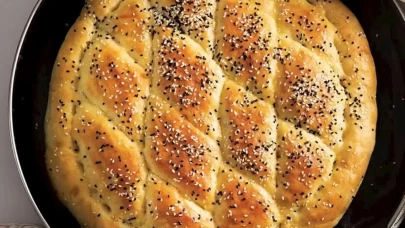 Evde Ramazan Pidesi Tarifi: Fırınınızı Şenlendirecek Lezzetli ve Pratik Tarif!