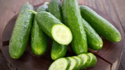 Ödem attıran ve kilo verdiren 5 günlük salatalık diyeti