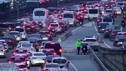 İstanbul'da trafik yoğunluğu yüzde 83'e ulaştı