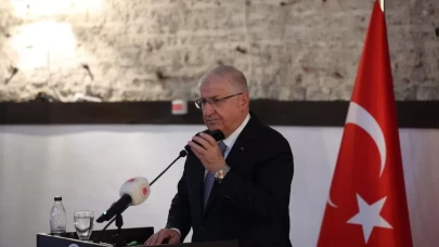 Bakan Güler, bayramı Çanakkale'de Mehmetçikle karşıladı