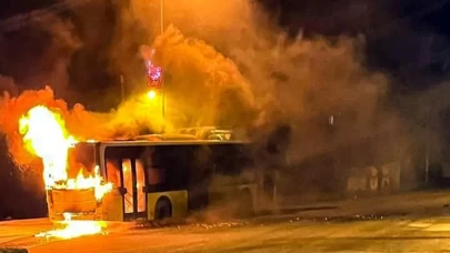 Büyükçekmece'de İETT otobüsü yandı