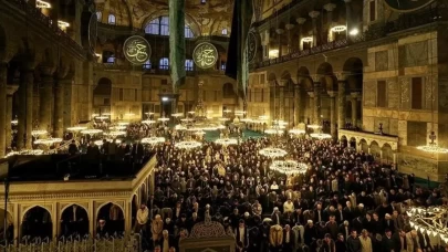 Kadir Gecesi Neden Bin Aydan Daha Hayırlıdır? Bin Aydan Daha Hayırlı Ne Anlama Gelir?