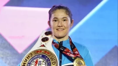 Kazakistanlı boksör Kızaybay'dan tarihi başarı