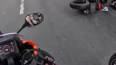 Pendik'te motosiklet sürücüleri şakalaşırken kaza yaptı: 1 yaralı