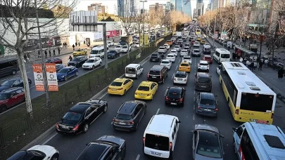 İstanbul'da akşam saatlerinde trafik yoğunluğu yüzde 83!