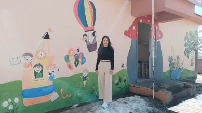 Bitlis'te "Hediye Öğretmen" öğrencileri için kolları sıvadı