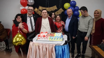 Kastamonu’da, down sendromlu ikizler için duygusal kutlama