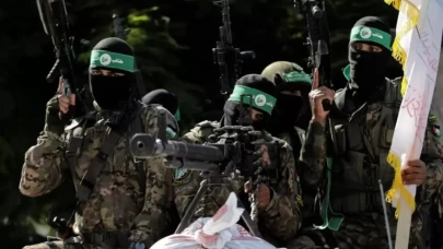 Hamas, İslami kutsalları hedef alan İsrail'i kınadı