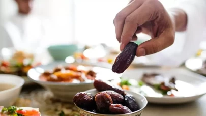 Oruç açarken okunacak dua: Orucu neyle açmak sevaptır?