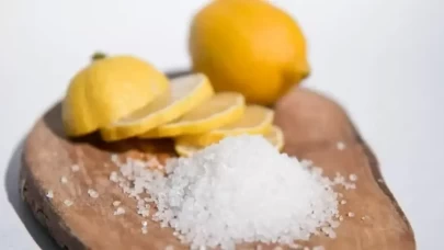 Gece Boyunca Başucunuzda Tuzlu Limon Bulundurmanın 5 Büyük Faydası