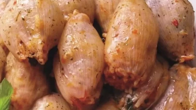 Lezzetli kıymalı soğan dolması tarifi: Türk mutfağının vazgeçilmezi!