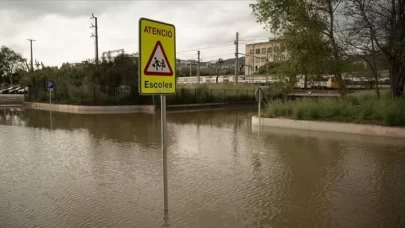 İspanya'da şiddetli yağışlar nehirlerin taşmasına ve su baskınlarına neden oldu