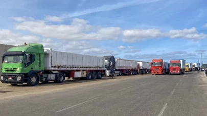 İşgalci İsrail, Gazze'ye yardım girişlerini durdurdu