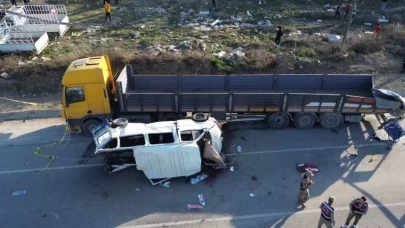 Hatay'da 6 kişinin hayatını kaybettiği kaza yeri havadan görüntülendi