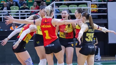 Göztepe Voleybol, yarı finale galibiyetle başladı