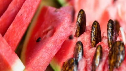 Karpuz Çekirdeği Yenir Mi, Sağlığa Zararları Var Mı?