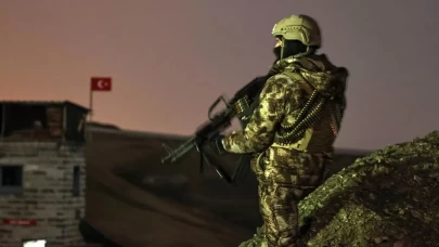 JÖH timleri, yüksek rakımlı dağlarda operasyonlarını sürdürüyor