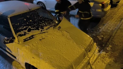 Park halindeki otomobil yandı