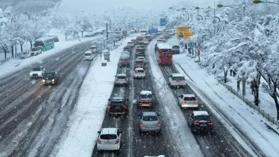 Güney Kore'de kar fırtınası: Feribot seferleri ve uçuşlar askıya alındı!