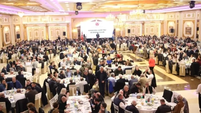 Türk üniversitelerinden mezun Kosovalılar iftarda buluştu