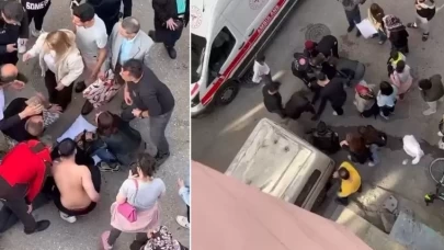 Sokak ortasında sırtından bıçaklandı