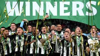 Newcastle United, finalde Liverpool'u devirerek kupanın sahibi oldu!