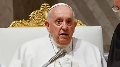 Papa Franciscus'un sağlık durumu hakkında Vatikan'dan yeni açıklama