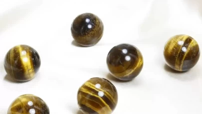 Kaplan Gözü Taşı: Güç, Cesaret ve Enerjinin Sembolü!