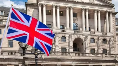 İngiltere Merkez Bankası, politika faizini sabit tuttu