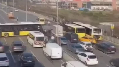 İETT otobüsü kaza yaptı! E5 tamamen kapandı