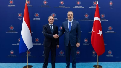 Dışişleri Bakanı Fidan, Hollandalı mevkidaşı Veldkamp ile bir araya geldi