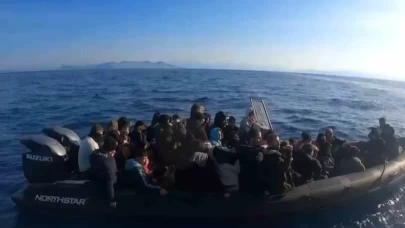 Fethiye'de lastik botta bulunan 64 düzensiz göçmen yakalandı