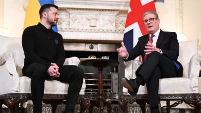 Zelenskiy İngiltere’de! Başbakan Starmer'dan Ukrayna’ya tam destek