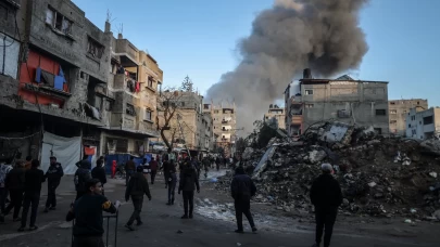 İsrail ordusu Gazze Nuseyrat Kampı'na saldırı düzenledi