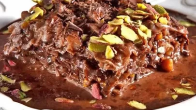 Çikolata severlere özel: Pratik çikolatalı güllaç tarifi