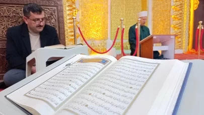 455 yıllık tarihi camide asırlık mukabele geleneği sürüyor