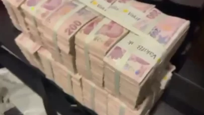 İBB'ye "yolsuzluk" soruşturması: Banka kasalarına el konuldu