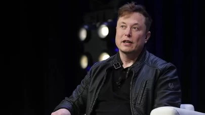 Elon Musk'tan Polonya Dışişleri Bakanı Sikorski'ye: "O bir Soros kuklası"