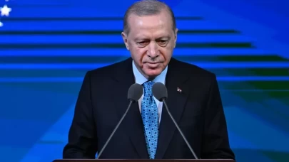 Cumhurbaşkanı Erdoğan: Vicdanını tatile çıkarmışlara aldırmadan iyilikte yarışın