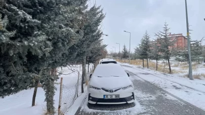Van'da olumsuz hava koşulları nedeniyle 48 yerleşim birimine ulaşım sağlanamıyor