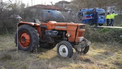 Isparta'da bir traktör su kanalına devrildi