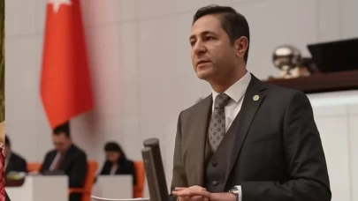 MHP'li Yücel Bulut: Türk polisine karşı bozkurt işareti yapanlar satılık tiyatroculardır!