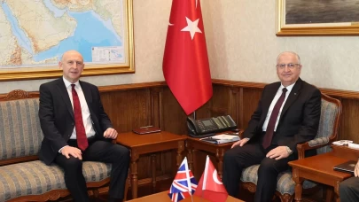 Bakan Güler, İngiliz mevkidaşı Healey ile bir araya geldi