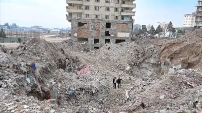 Ebrar Sitesi H Blok davasında karar! 2 müteahhite hapis cezası